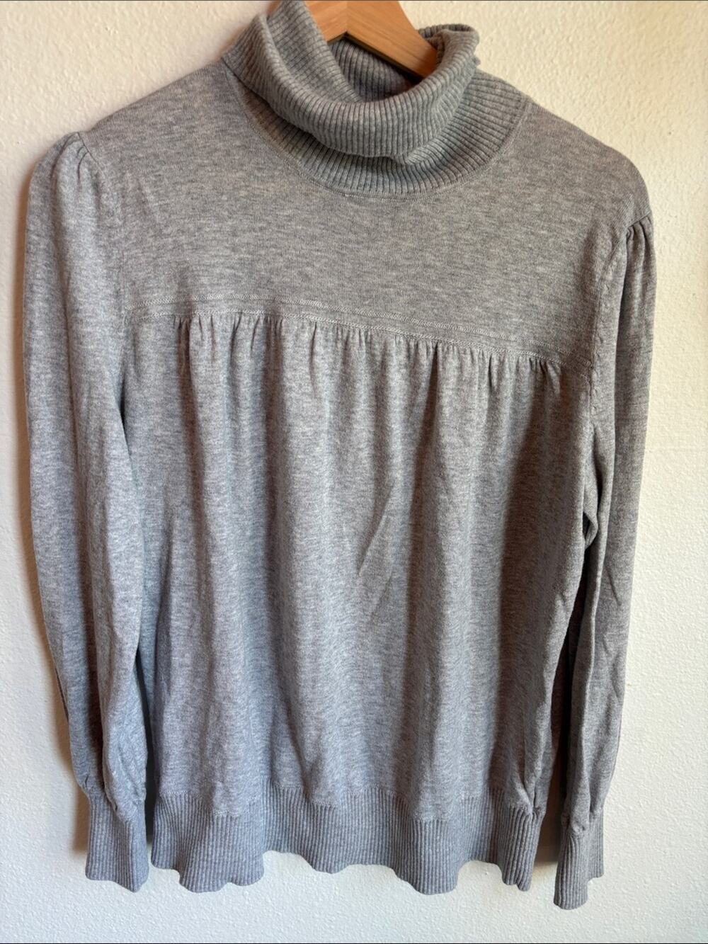 GAP Sweater Feminine Wool Blend Cozy Gray Neutral Minimalist Wardrobe XL